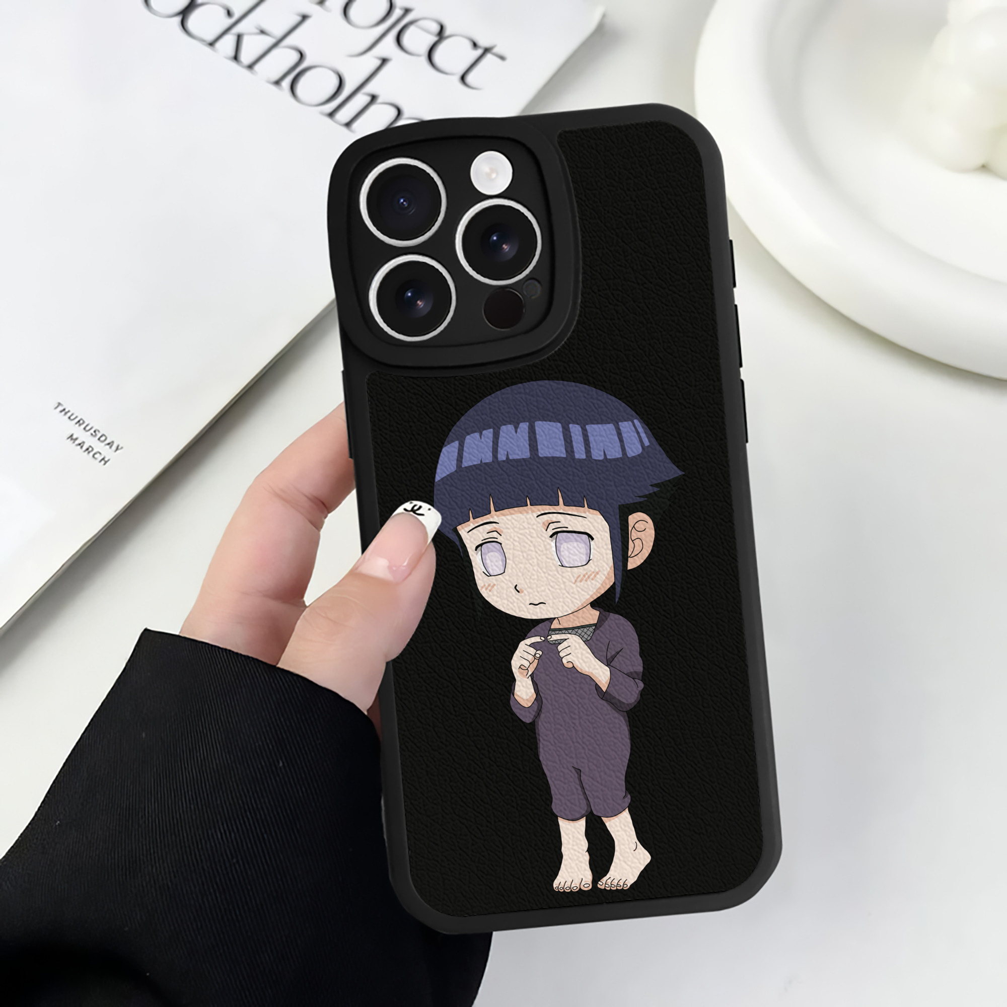 （画像用） NARUTO -ナルト- 日向ヒナタ Hyūga Hinata 【iPhone 16シリーズ対応】シリコンスマホケース（レザー調） 材質：シリコン